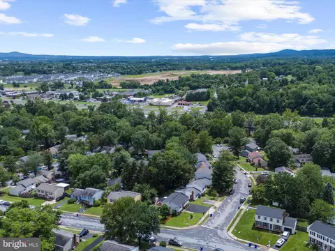 View/Area - 116 Deerfield Pl, Frederick, MD 21702 photo 3 of 9