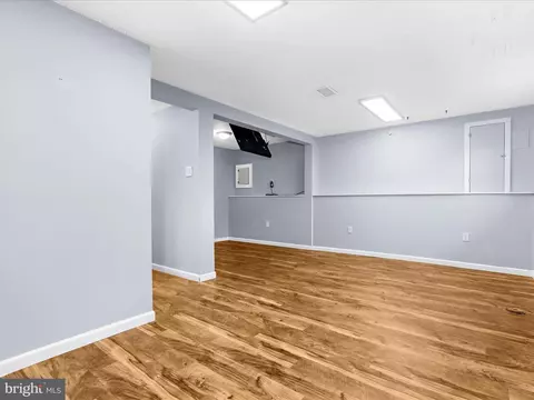Living - 116 Deerfield Pl, Frederick, MD 21702 photo 5 of 6