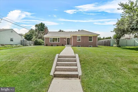 902 Mercer Pl, Frederick, MD 21701