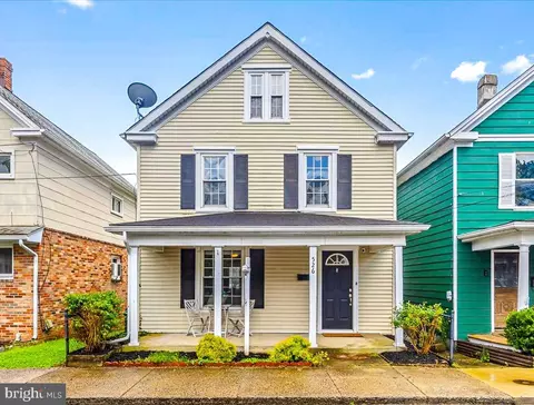526 Brunswick St, Brunswick, MD 21716