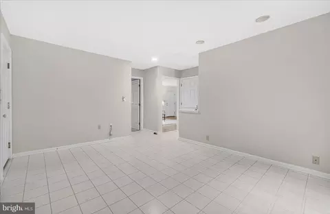 Living - 7940 Old Seventh St, Frederick, MD 21702 photo 5 of 6