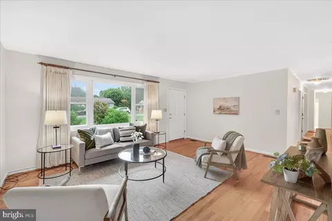 Living - 7940 Old Seventh St, Frederick, MD 21702 photo 3 of 6