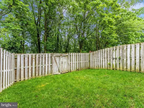 Exterior - 6327 Towncrest Ct, Frederick, MD 21703 photo 4 of 4
