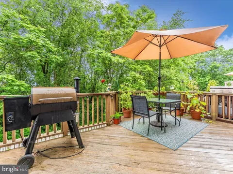 Exterior - 6327 Towncrest Ct, Frederick, MD 21703 photo 3 of 4