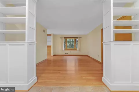 Living - 110 Linden Blvd, Middletown, MD 21769 photo 1 of 7