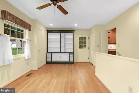 Living - 110 Linden Blvd, Middletown, MD 21769 photo 7 of 7