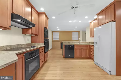Kitchen - 110 Linden Blvd, Middletown, MD 21769 photo 2 of 3