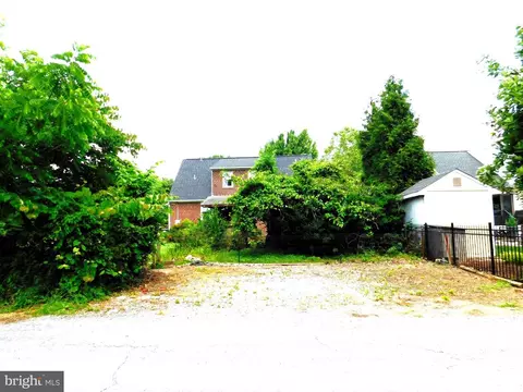 Exterior - 704 Fairview Ave, Frederick, MD 21701 photo 7 of 7