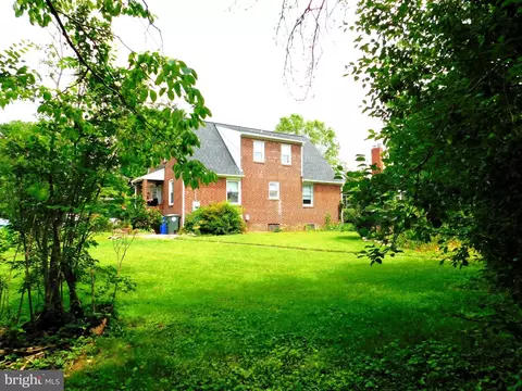 Exterior - 704 Fairview Ave, Frederick, MD 21701 photo 6 of 7