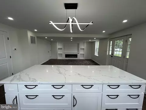 9647 Liberty Rd, Frederick, MD 21701 photo 2