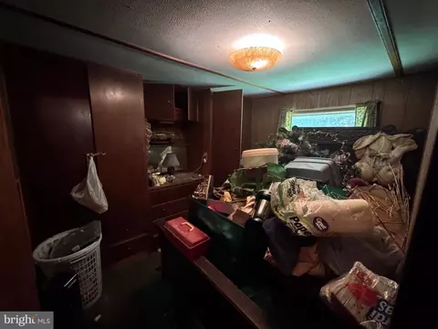 Bedroom - 14527 Tower Rd, Smithsburg, MD 21783 photo 2 of 2