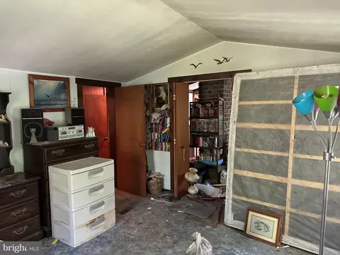 Entry Way - 14527 Tower Rd, Smithsburg, MD 21783 photo 4 of 6