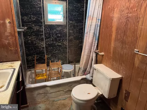 Bath - 14527 Tower Rd, Smithsburg, MD 21783 photo 1 of 2