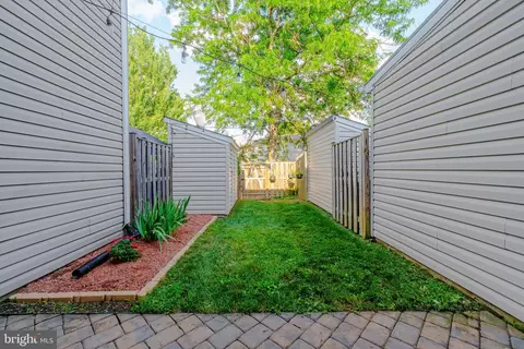 Exterior - 514 Lancaster Pl #514, Frederick, MD 21703 photo 4 of 7