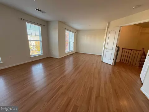 Living - 103 Whiskey Crk, Frederick, MD 21702 photo 5 of 6