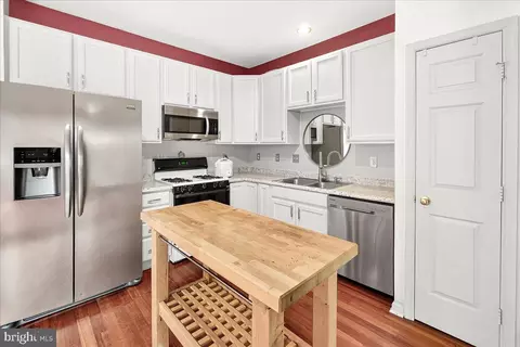 1833 Free Ter, Frederick, MD 21702 photo 12