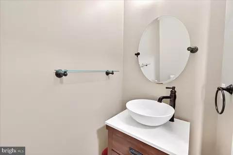 1833 Free Ter, Frederick, MD 21702 photo 10