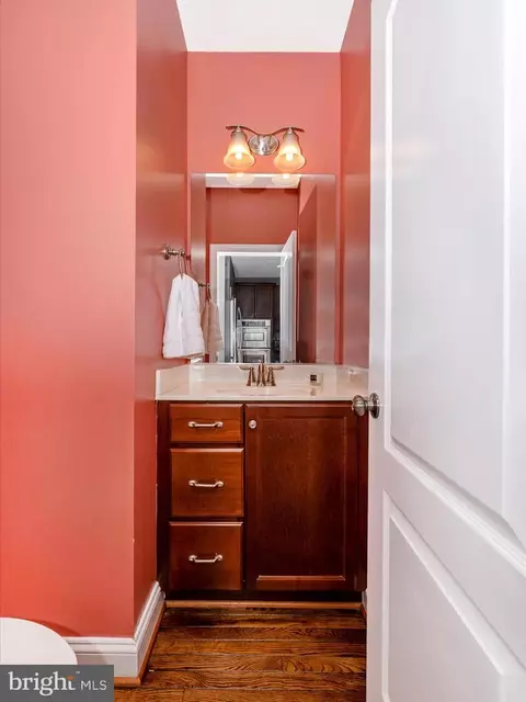 Bath - 9657 Bothwell Ln, Frederick, MD 21704 photo 2 of 5