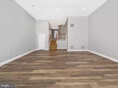 Living - 9657 Bothwell Ln, Frederick, MD 21704 photo 2 of 5