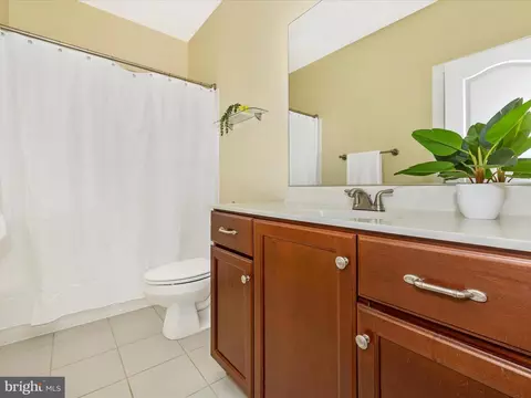 Bath - 9657 Bothwell Ln, Frederick, MD 21704 photo 5 of 5