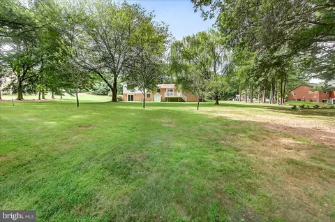 Exterior - 6232 White Oak Dr, Frederick, MD 21701 photo 9 of 11