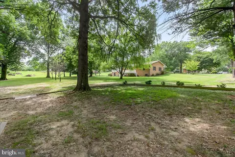 Exterior - 6232 White Oak Dr, Frederick, MD 21701 photo 10 of 11