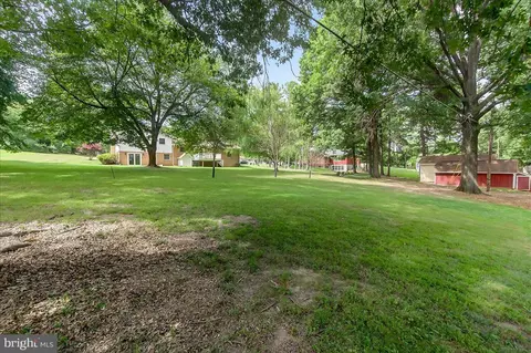 Exterior - 6232 White Oak Dr, Frederick, MD 21701 photo 8 of 11