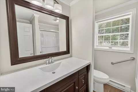 Bath - 6232 White Oak Dr, Frederick, MD 21701 photo 3 of 4