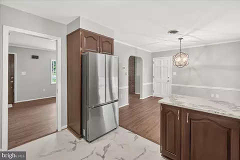 Entry Way - 6232 White Oak Dr, Frederick, MD 21701 photo 1 of 3