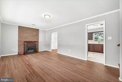 Living - 6232 White Oak Dr, Frederick, MD 21701 photo 1 of 8