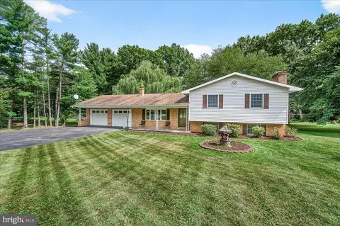 Exterior - 6232 White Oak Dr, Frederick, MD 21701 photo 3 of 11