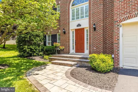 6341 Claridge Dr N, Frederick, MD 21701 photo 2
