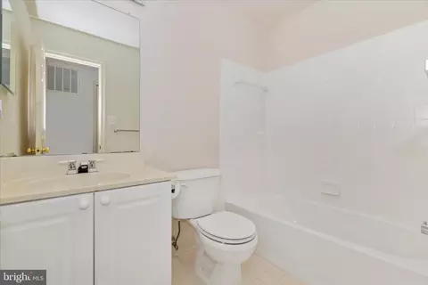 Bath - 2409 Rippling Brook Rd, Frederick, MD 21701 photo 3 of 3