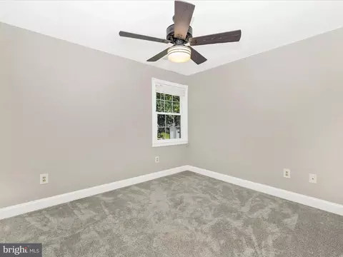 Bedroom - 6047 Quinn Rd, Frederick, MD 21701 photo 2 of 3
