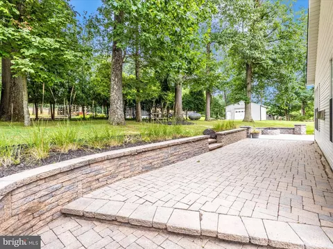 Exterior - 6047 Quinn Rd, Frederick, MD 21701 photo 5 of 12