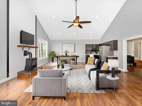 Living - 6047 Quinn Rd, Frederick, MD 21701 photo 1 of 11