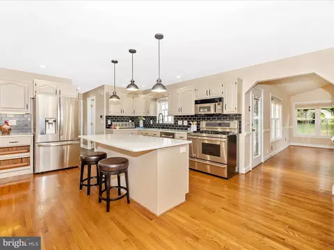 Kitchen - 6047 Quinn Rd, Frederick, MD 21701 photo 2 of 4