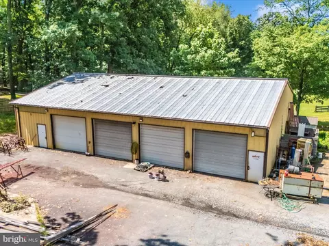 Exterior - 6047 Quinn Rd, Frederick, MD 21701 photo 7 of 12