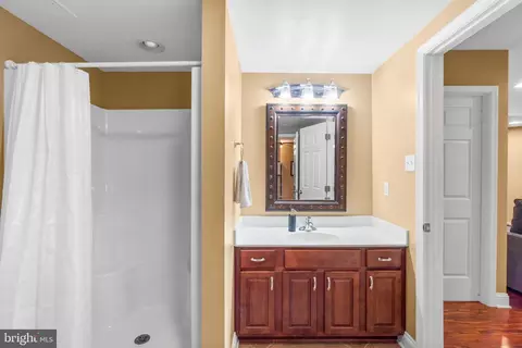 Bath - 7341 Kehne Rd, Frederick, MD 21702 photo 6 of 6