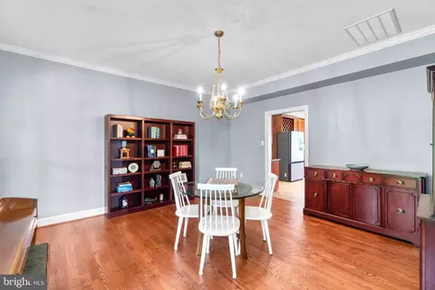 Dining - 7341 Kehne Rd, Frederick, MD 21702 photo 3 of 5
