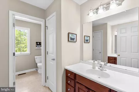 Bath - 7341 Kehne Rd, Frederick, MD 21702 photo 4 of 6