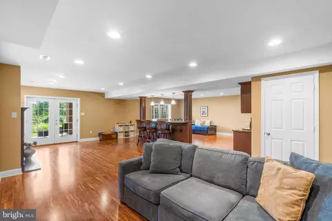 Living - 7341 Kehne Rd, Frederick, MD 21702 photo 4 of 4