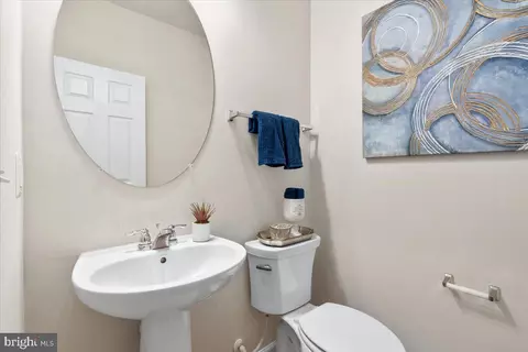 829 Holden Rd, Frederick, MD 21701 photo 9