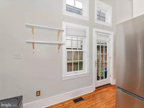 Entry Way - 35 E 5th St, Frederick, MD 21701 photo 5 of 7