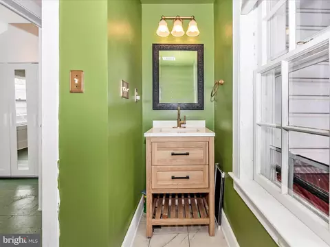Bath - 35 E 5th St, Frederick, MD 21701 photo 3 of 4