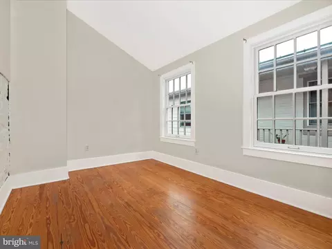 Bedroom - 35 E 5th St, Frederick, MD 21701 photo 7 of 8