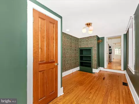 Entry Way - 35 E 5th St, Frederick, MD 21701 photo 6 of 7
