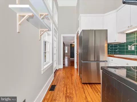 Entry Way - 35 E 5th St, Frederick, MD 21701 photo 4 of 7
