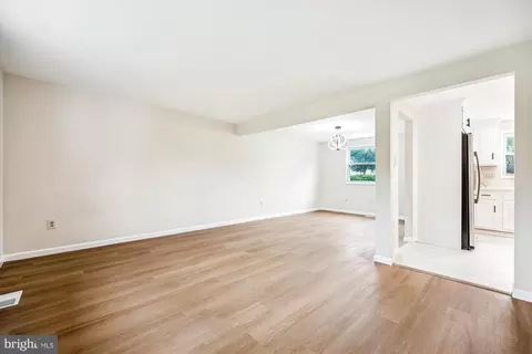 Living - 1798 Amber Ct, Frederick, MD 21702 photo 3 of 6