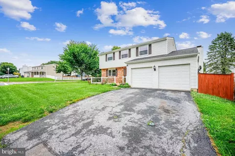 Exterior - 1798 Amber Ct, Frederick, MD 21702 photo 2 of 6